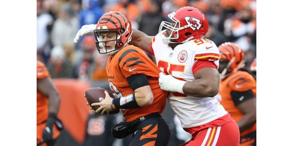 Los Kansas City Chiefs agonizan por el pago de la extensión del jugador veterano